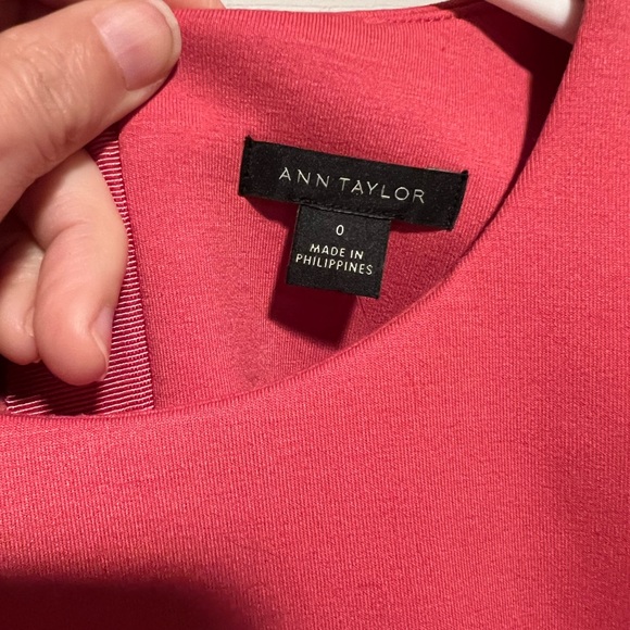 NWT Ann Taylor Midi Flare Dress in Double Knit - Size 0 - Picture 4 of 8